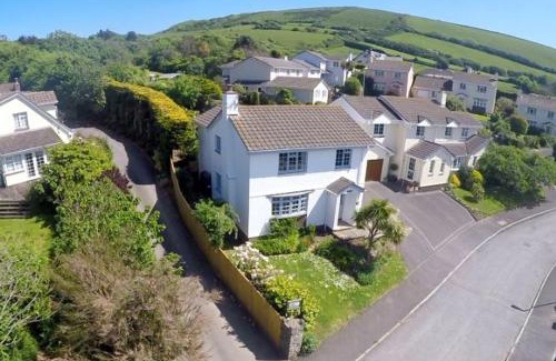 Croyde Casa | CROYDE WHITE HOUSE 4 Bedrooms