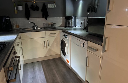 Waddon Apartamento | Croydon Cozy Retreat - 2 Bedroom Luxury Home