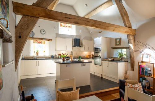 Chesterfield Casa | Cruck Barn Cottage