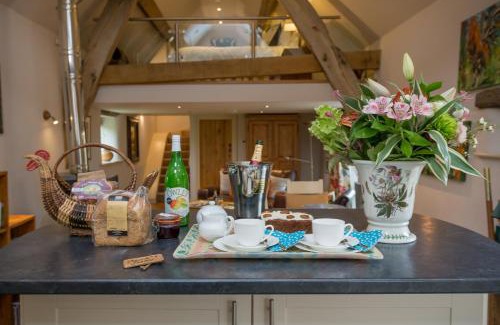 Chesterfield Casa | Cruck Barn Cottage