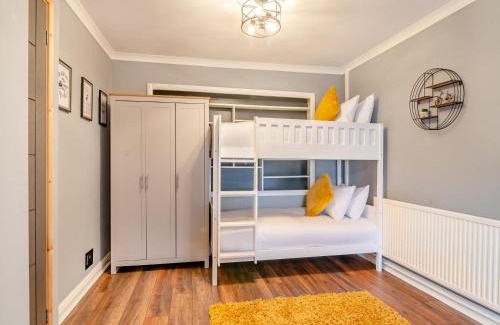 Neath Casa | Crynant Countryside Retreat