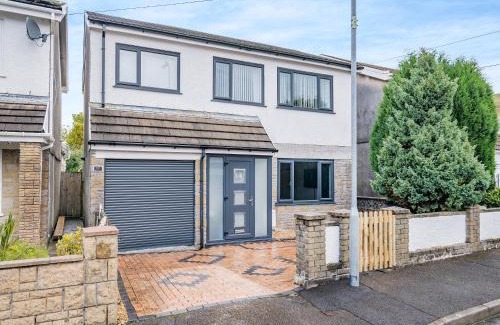 Neath Casa | Crynant Countryside Retreat