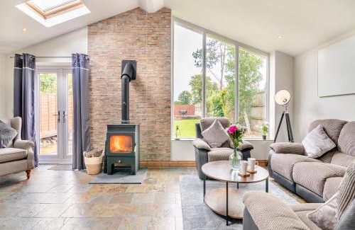 Neath Casa | Crynant Countryside Retreat