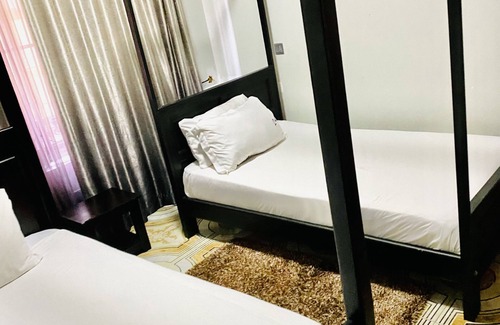 Entebbe Cama Y Desayuno | CRYSTAL APARTMENT HOTEL AND LODGES