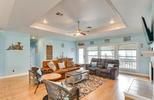 Port Bolivar Casa | Crystal Beach Home with Deck and Ocean Views!