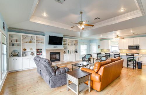 Port Bolivar Casa | Crystal Beach Home with Deck and Ocean Views!