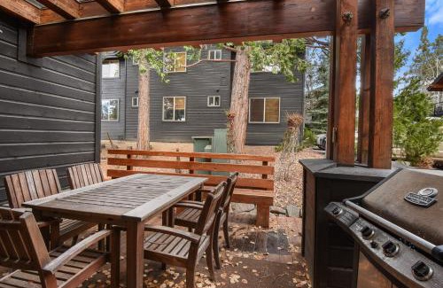 Crystal Bay Casa | Crystal Charm Amazing 3 BDR Condo Close to Beaches Casinos & Skiing