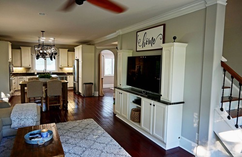 Emerald Isle Casa | Crystal Conch sleeps 16, private home close to beach access