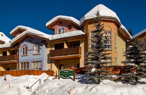 Sun Peaks Condominio | Crystal Forest #11 By Bear Country