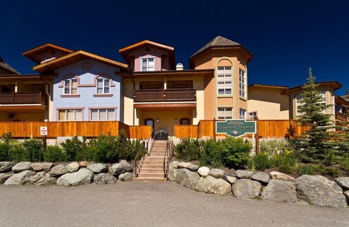Sun Peaks Condominio | Crystal Forest #72 By Bear Country