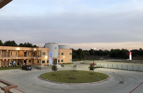 Houston Hotel | Crystal Inn