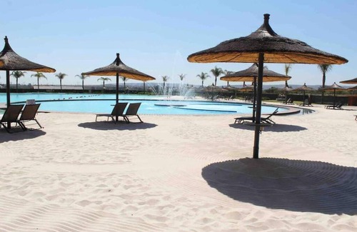 Tshwane Apartamento | Crystal lagoon View 3Bed Apartment