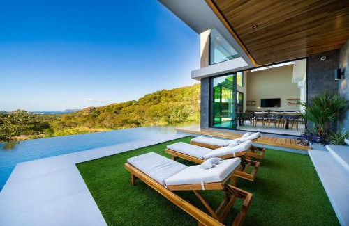 Santa Barbara Casa | Crystal Ocean Retreat Luxury Pool Home For 12