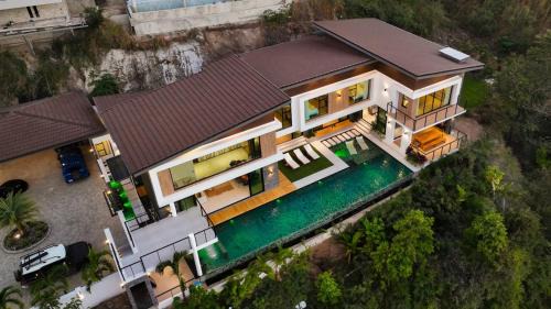 Santa Barbara Casa | Crystal Ocean Retreat Luxury Pool Home For 12