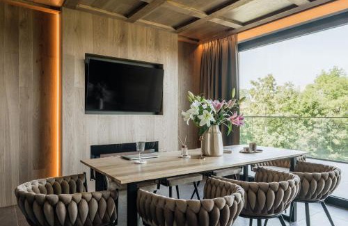 Male Ciche Apartamento | Crystal Pine Spa Villas - LoftAffair Collection