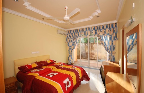 Hithadhoo Hotel | Crystal Retreat
