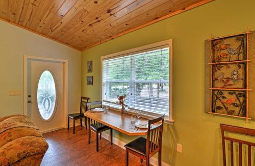 Crystal River Casa | Crystal River Cottage on 1 Acre with Deck and Porch!