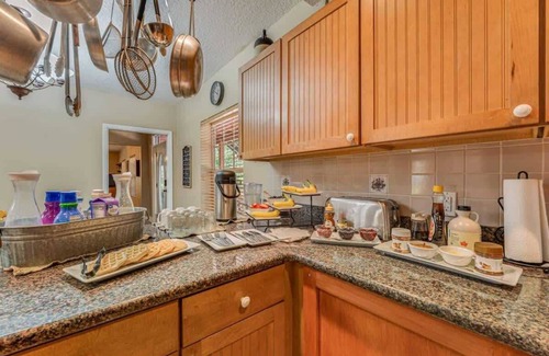 Chassahowitzka Cama Y Desayuno | Crystal River Suite S