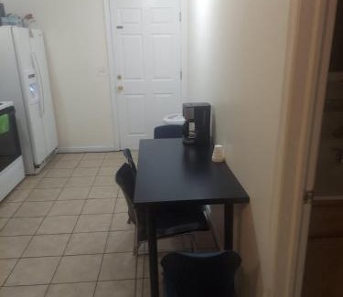 Newark Casa | Crystal Room 1 Guest House near 12mins to EWR airport/Prudential/NJIT/Penn station