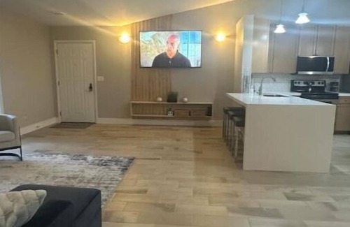 Findlay Casa | Crystal Rose