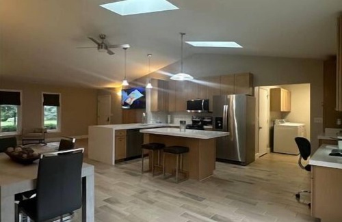 Findlay Casa | Crystal Rose