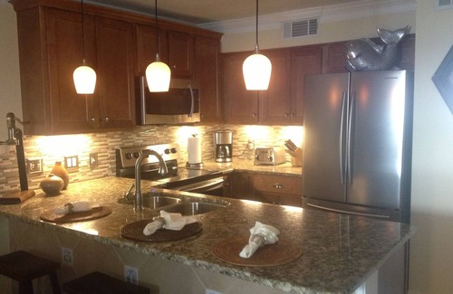 Crystal Beach Condominio | CRYSTAL SANDS 115A OPEN + Cancelación AUG 10-24 en la playa + BCH SVC