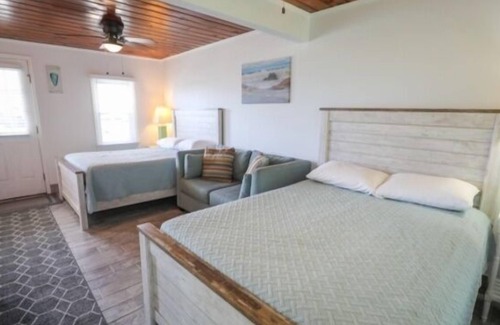Kure Beach Casa | Crystal Shores Unit 3 - Irresistible Charming Beach Retreat Villa by Redawning