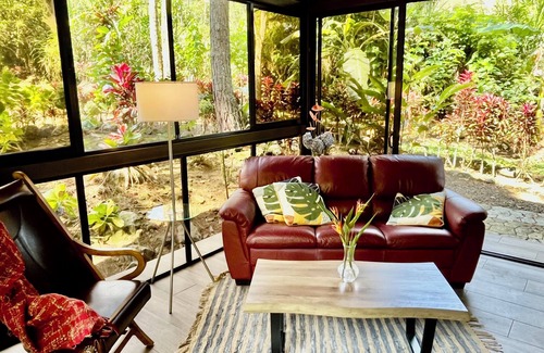 Pacuare Reserve Apartamento | Crystal Slow-Cabin secluded in the Rainforest along a mountain stream