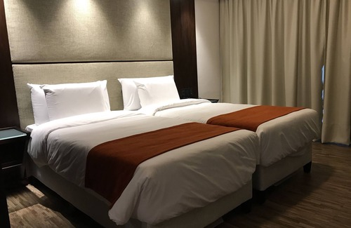 Centro Hotel | Crystal Tower Hotel
