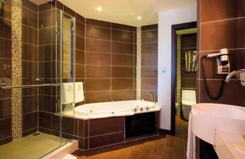 Palmar Hotel | Crystals Beach Resort Belle Mare, a member of Radisson Individuals