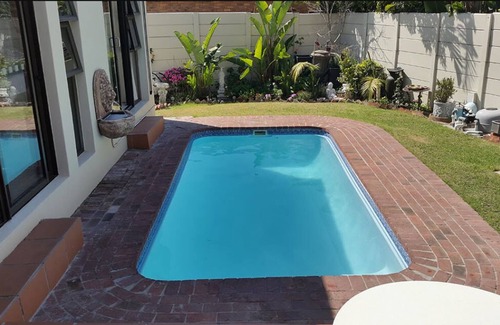 West Beach Casa | Crystalvilla Guesthouse