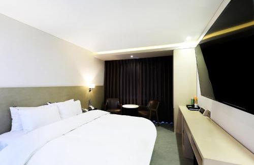 Eungam-dong Hotel | CS Avenue Tourist Hotel