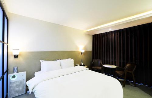 Eungam-dong Hotel | CS Avenue Tourist Hotel
