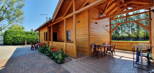Cserkeszolo Apartamento | Cserkeszőlőszállások-Hőforrásszállások