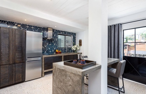 Emiliano Zapata Apartamento | Cuale Condo Retreats