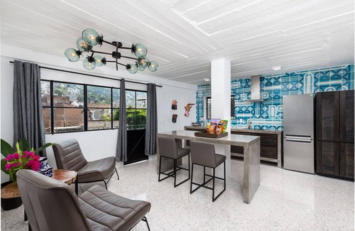 Emiliano Zapata Apartamento | Cuale Condo Retreats