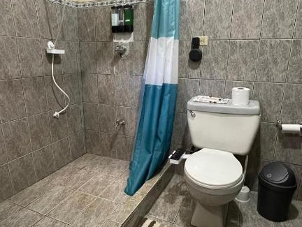 Birri Casa | Cuarto Cerca del Aeropuerto