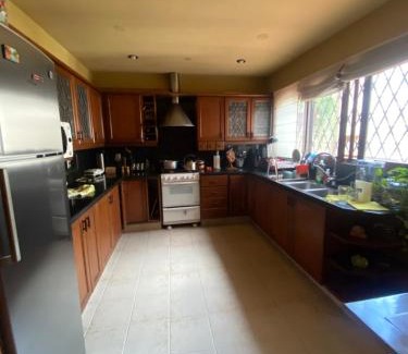 Tarija Casa | Cuarto con baño compartido, casa centro