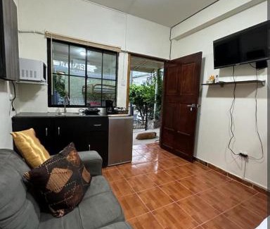 San Salvador Casa | Cuarto estudio HERSOR