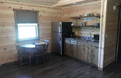 Mount Ida Casa | Cub Cabin has Star Gazing for Outdoor Lovers. No Pets Allowed