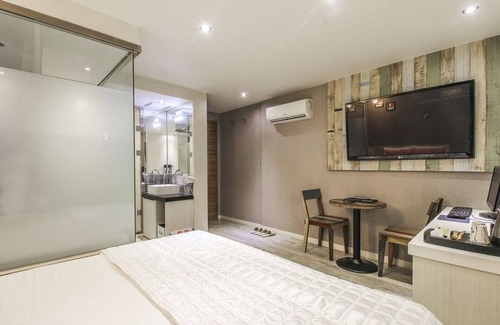 Busanjin Hotel | Cube Hotel