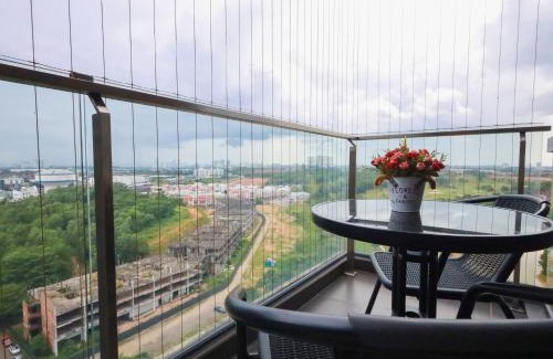 Tebrau Apartamento | CUBE8TEEN#Austin Central #Walk to Little Paris