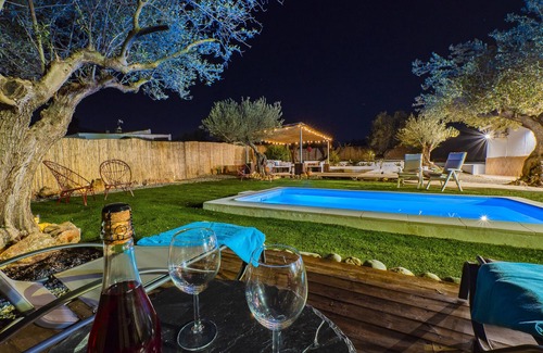 Alhaurín el Grande Cabaña | Cubo's Casa Rural La Oliva / piscina privada / aire acondicionado / wifi gratis