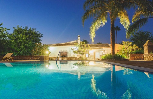 Alhaurín el Grande Cabaña | Cubo's Finca Los Magnolios / piscina privada / wifi gratis