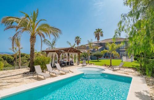 Coin Villa | Cubo's Villa Agua de Azahar