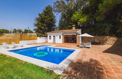 Alhaurín el Grande Villa | Cubo's Villa Antonio.Wifi, aire acondicionado, piscina,