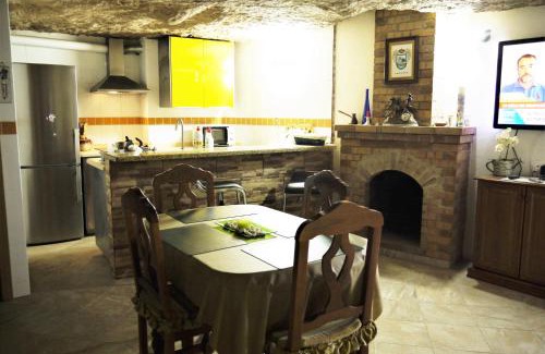 Aldea Blanca Casa | Cueva Sasha