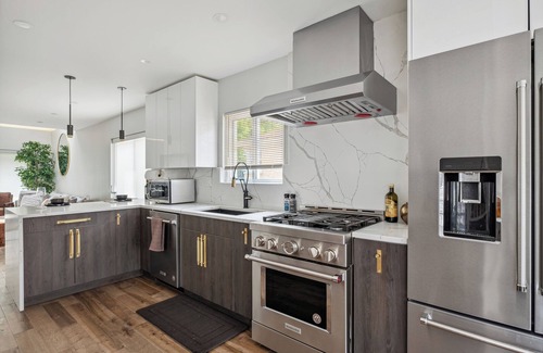 Skokie Casa | Culinary DREAM - Tranquil Home - Pizza Oven/BBQ/Smoker