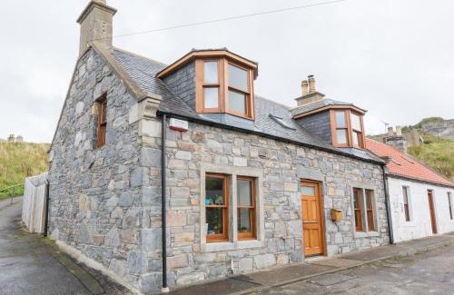 Cullen Casa | Cullen 117 Seatown With Sea Views