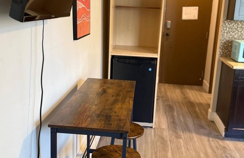 Eau Claire Apartamento | Cultural Crossing: Cozy City Escape